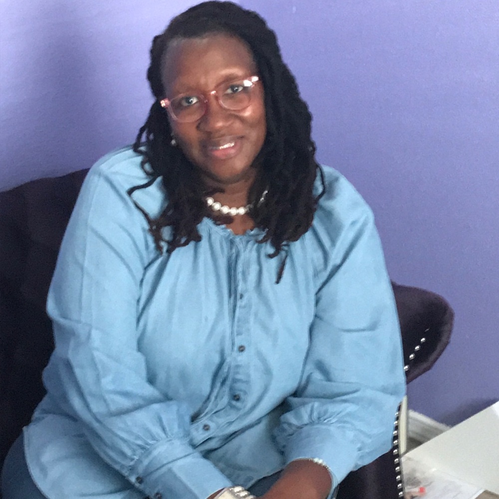 Meet your Posher, Denise